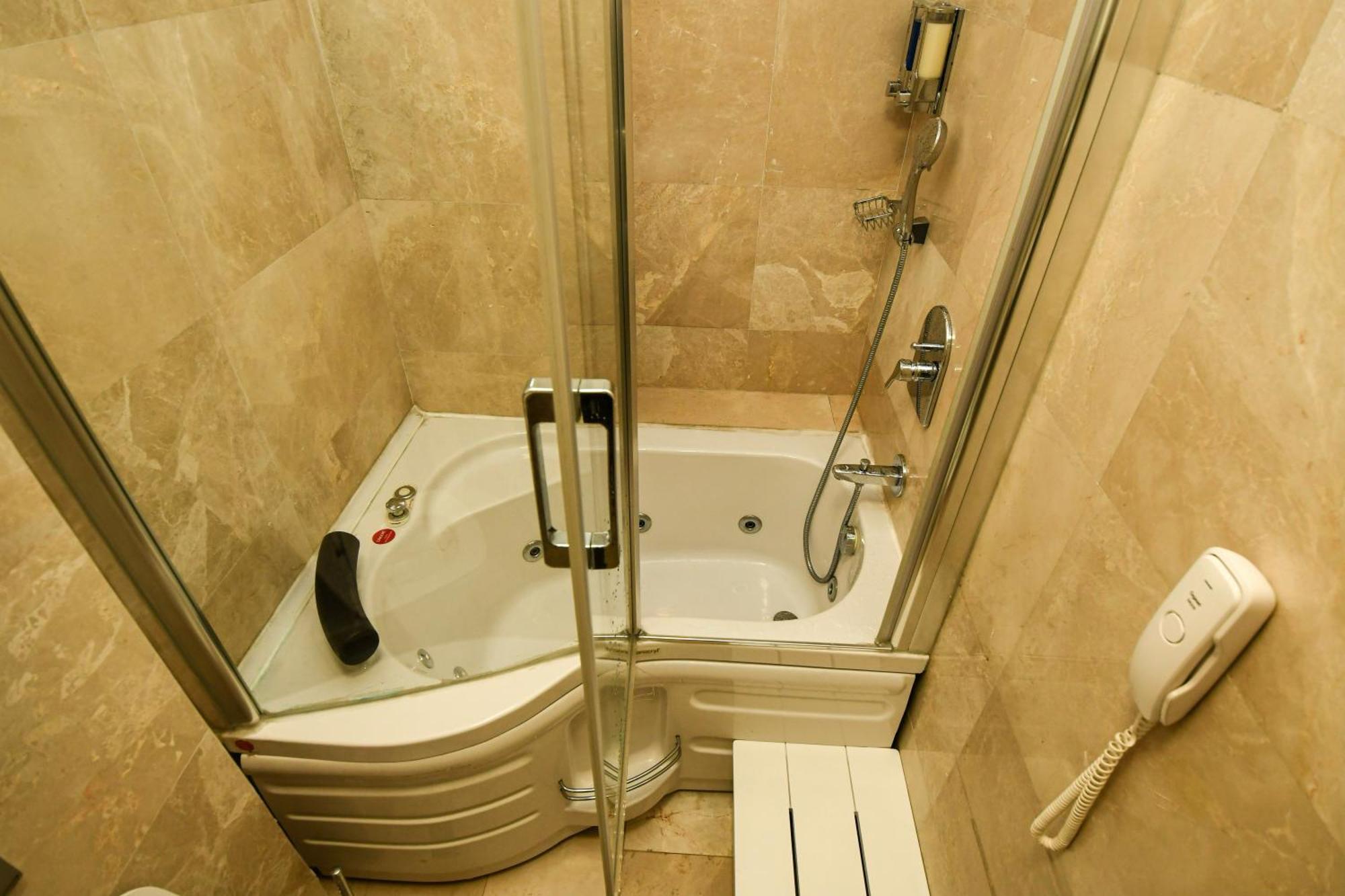Novus Hotel Стамбул Экстерьер фото